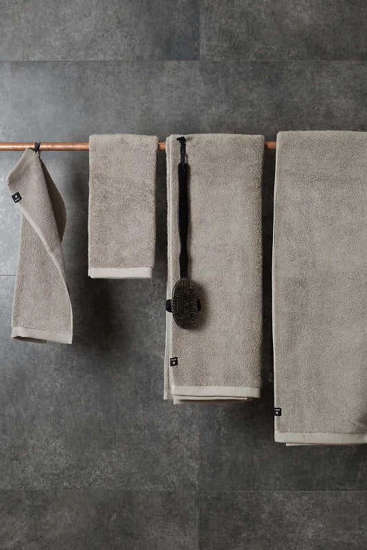Handduk 50x70cm - Maxime - Lead