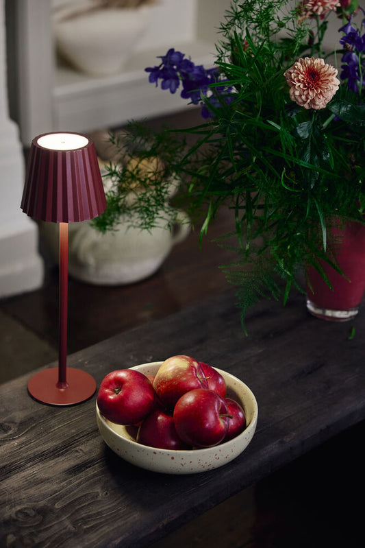 Bordslampa - Uppladdningsbar - Liv - Vinröd