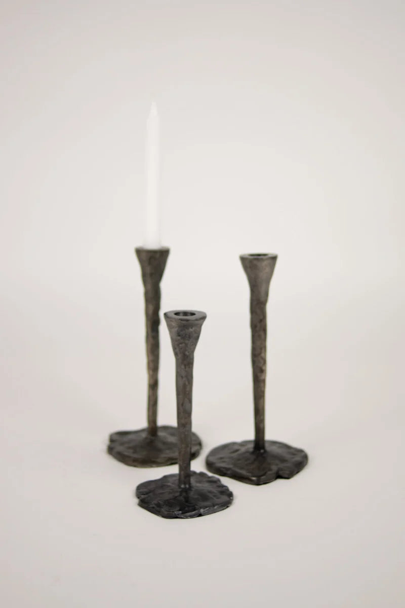 Ljusstake Oregelbunden bas - 20cm