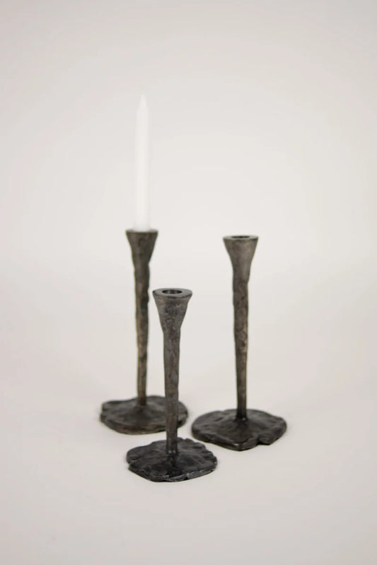 Ljusstake Oregelbunden bas - 20cm