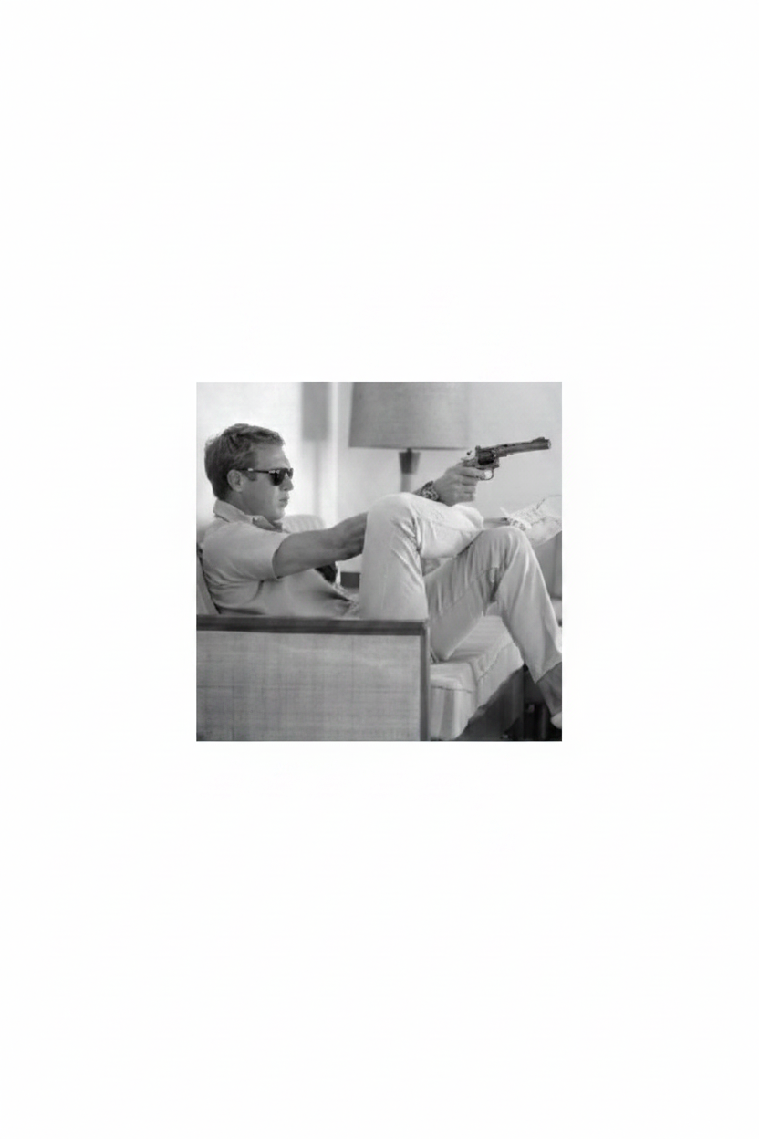 Tavla 50x50cm - Steve McQueen Takes Aim